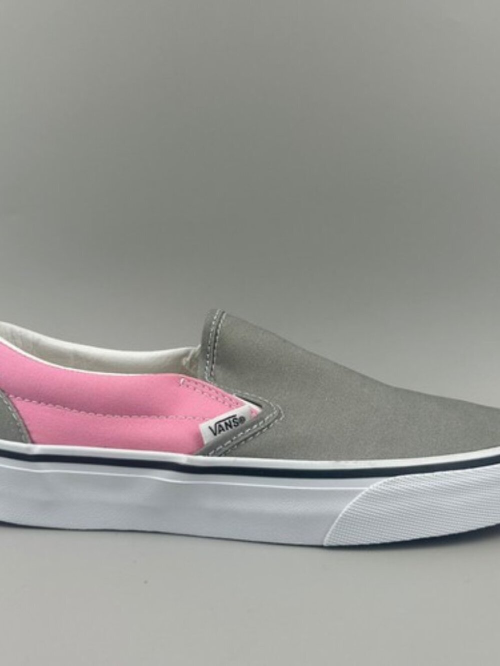 Vans Women's Era Classic Slip-On Sneakers in Gray & Pink. Sz: 6.5
